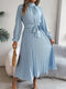 Layla - einfarbiges Kleid mit Stehkragen und plissiertem Gürtel