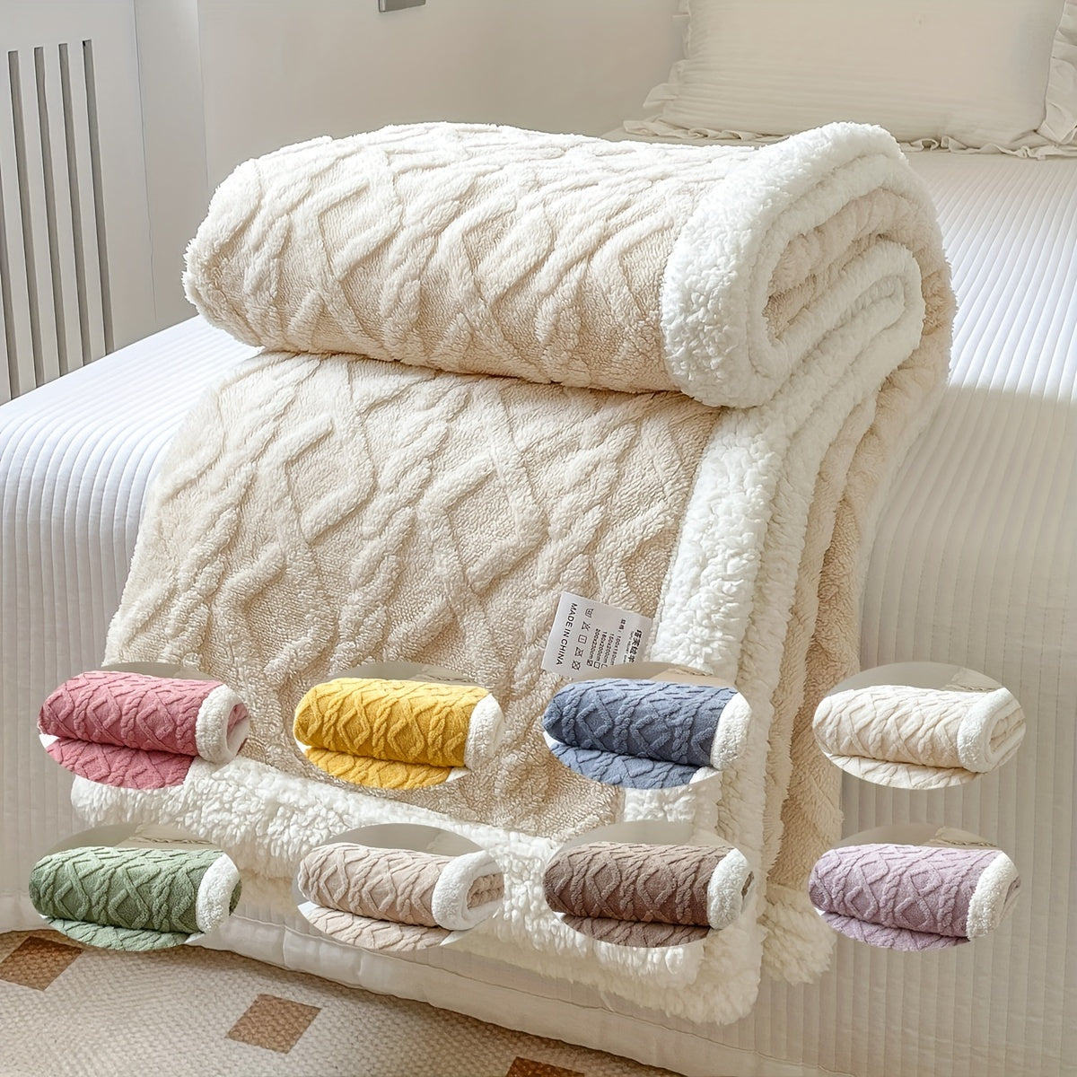 CozyNest - Reversible Fleece-Decke