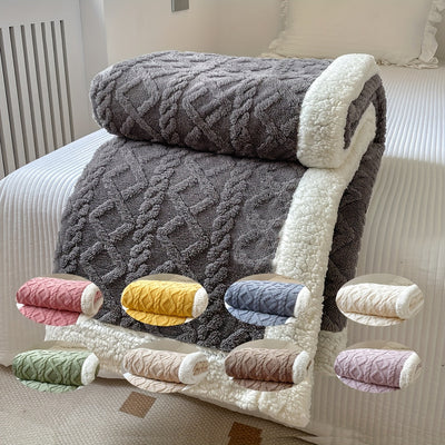 CozyNest - Reversible Fleece-Decke