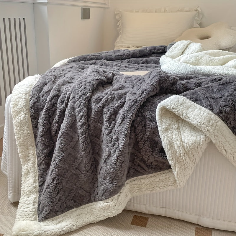 CozyNest - Reversible Fleece-Decke