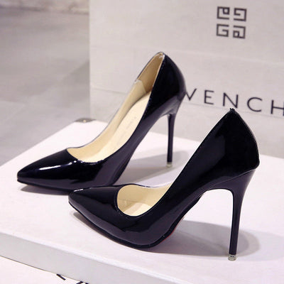 Elegante High Heels mit spitzen Zehen für den Sommer