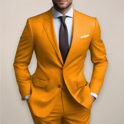 Zweiteiliger Herrenanzug in normaler Passform - Maßgeschneiderter Blazer mit spitzem Revers und passender Hose