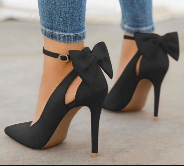 Modische High Heels für Frauen mit Schleifenriemen und spitzer Spitze