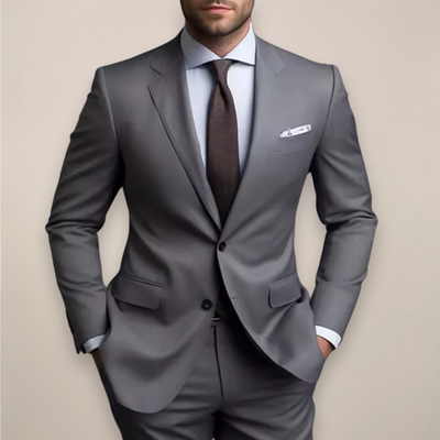 Zweiteiliger Herrenanzug in normaler Passform - Maßgeschneiderter Blazer mit spitzem Revers und passender Hose
