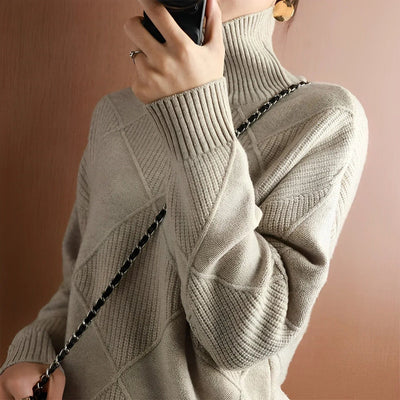 Marie Feinstrick - Pullover mit Rundhalsausschnitt