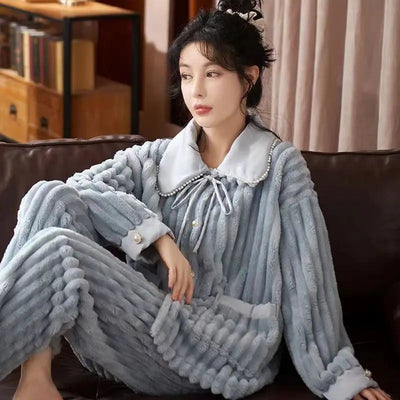 Warmer, stilvoller Flanellpyjama – Nika