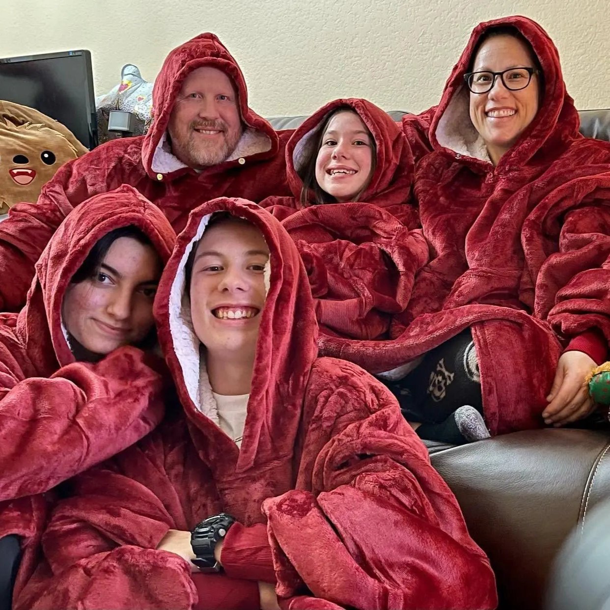 Übergroßes Sweatshirt mit Kapuze und Sherpa-Futter