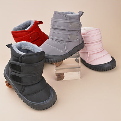 Botas de nieve cálidas para niños: comodidad y protección en invierno.