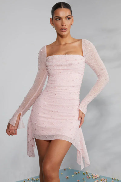 Minikleid mit langen Ärmeln und verziertem Kragen