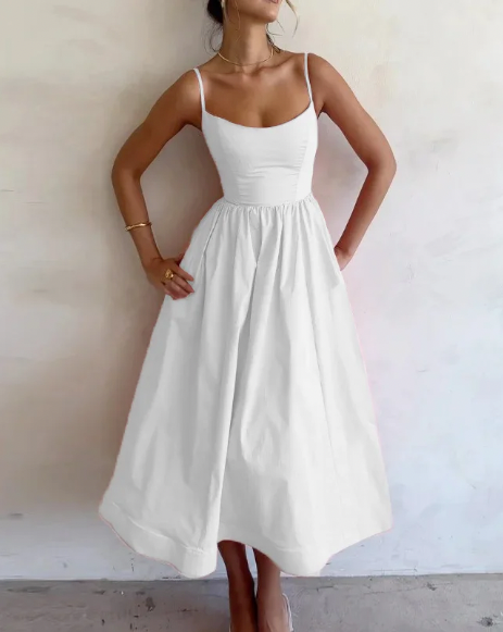Serena - Langes Trägerkleid mit ausgestelltem Schnitt