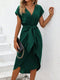Abigail - frisches Grün, schlichtes Kleid mit V-Ausschnitt