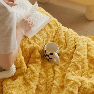Warme Winterdecke für kalte Nächte – Dick, Flauschig & Stilvoll für Schlafzimmer & Sofa