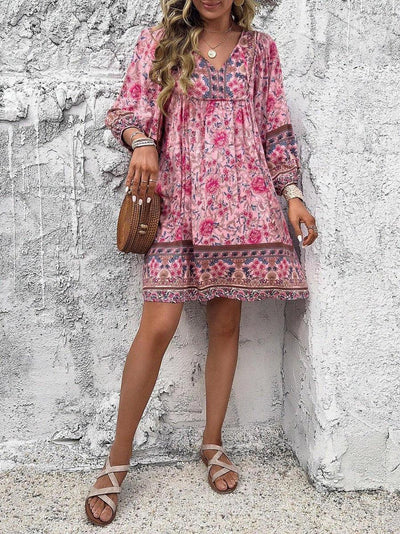 Niedliches Minikleid mit V-Ausschnitt