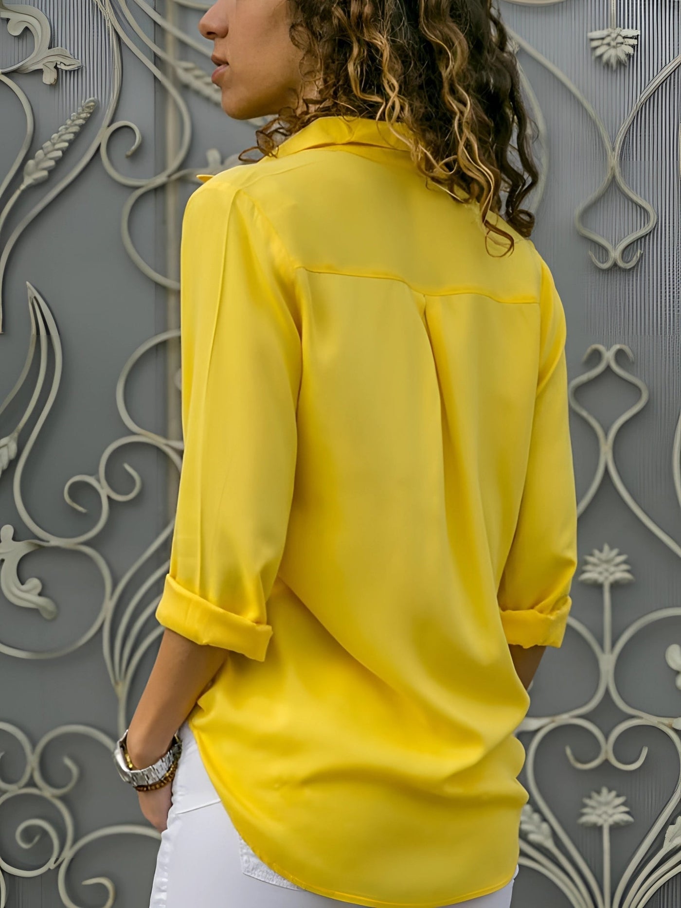 Ivy - glatter, glänzender Stoffnbluse mit langen Ärmeln für Frauen