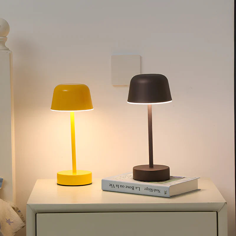 Bunte LED-Tischlampe im Retrodesign, kabellos, USB