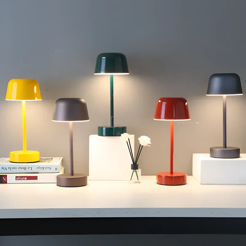 Bunte LED-Tischlampe im Retrodesign, kabellos, USB