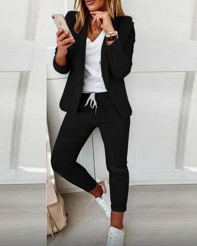 Valor | taillierter Blazer und bequeme Hose mit Kordelzug