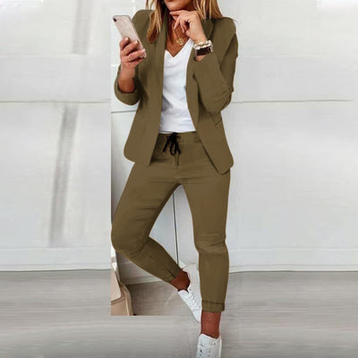Valor | taillierter Blazer und bequeme Hose mit Kordelzug