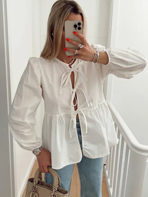 Schicke Bluse mit Puffärmeln und Krawattenfront für mühelosen Stil