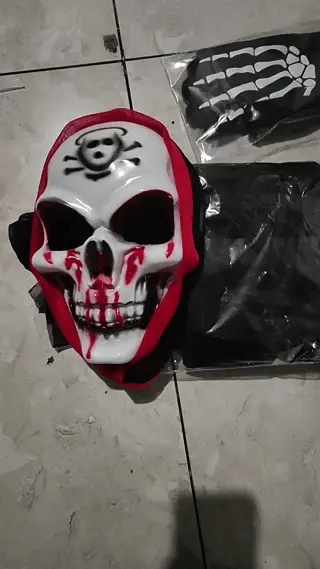 Grimora Set | Zubehör für Halloween-Umhang, Skelettmasken und Sichel