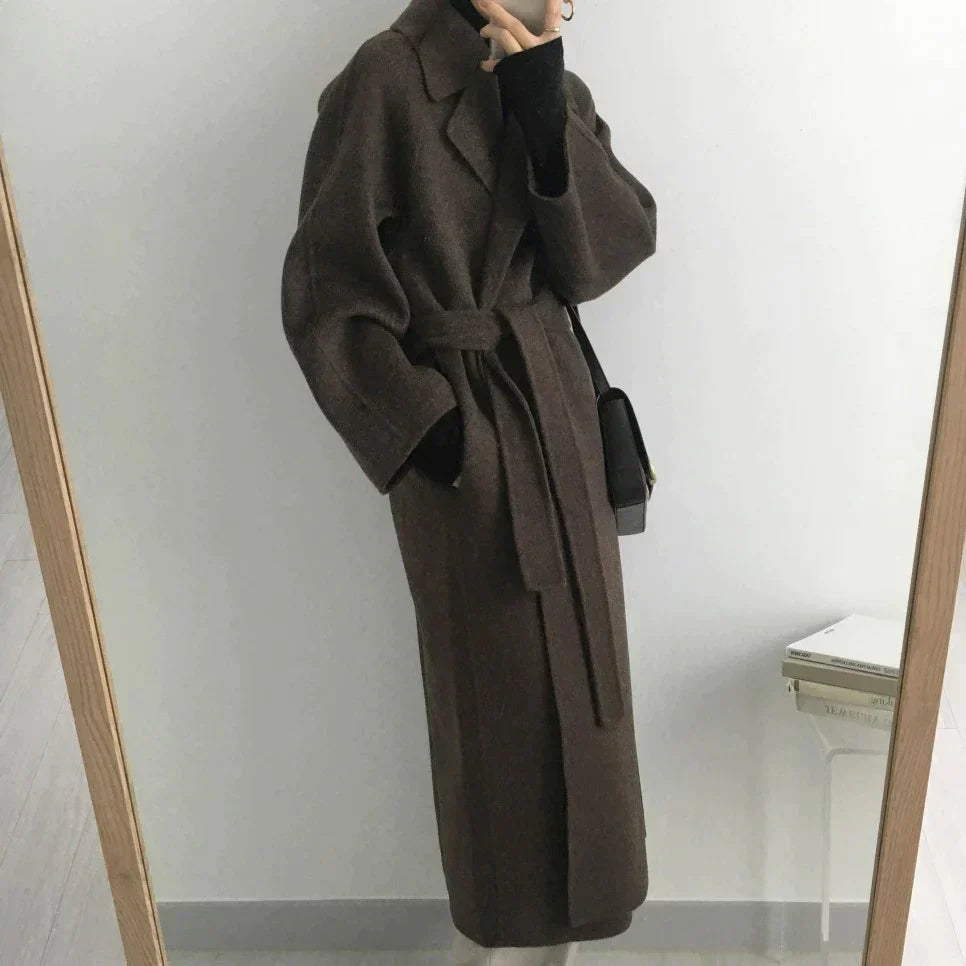 Warme, wattierte Winterjacke für Frauen mit voller Länge
