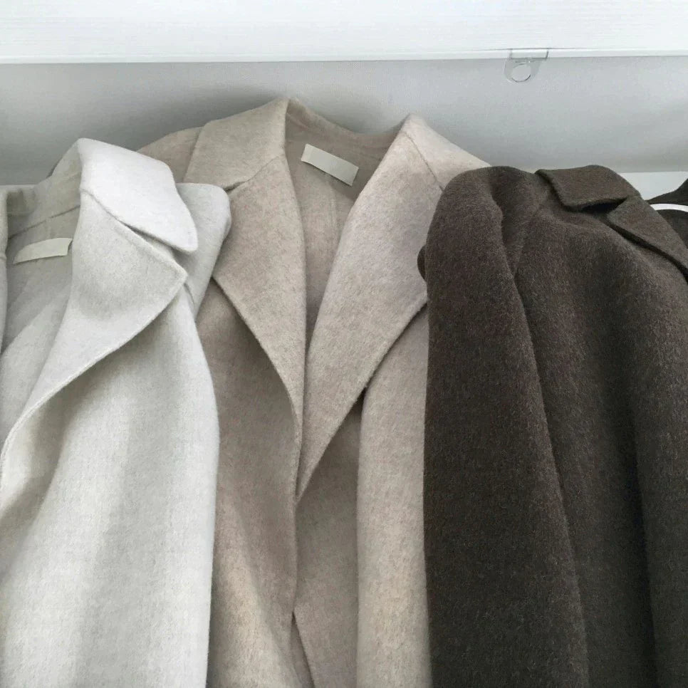 Warme, wattierte Winterjacke für Frauen mit voller Länge