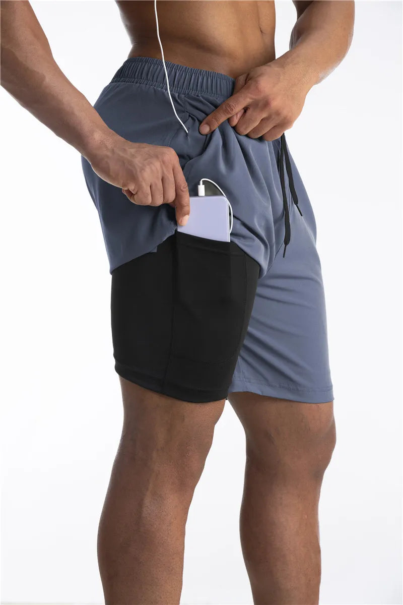 Titan | Gefütterte Laufshorts mit Handytasche - Komfort und Funktionalität