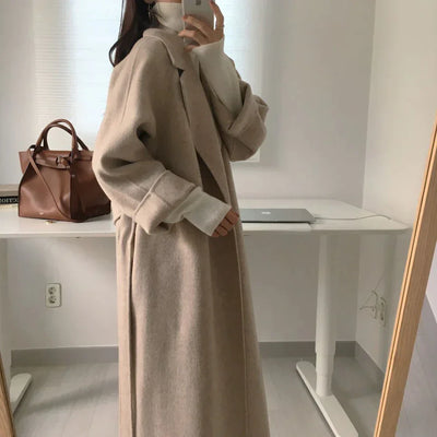 Warme, wattierte Winterjacke für Frauen mit voller Länge