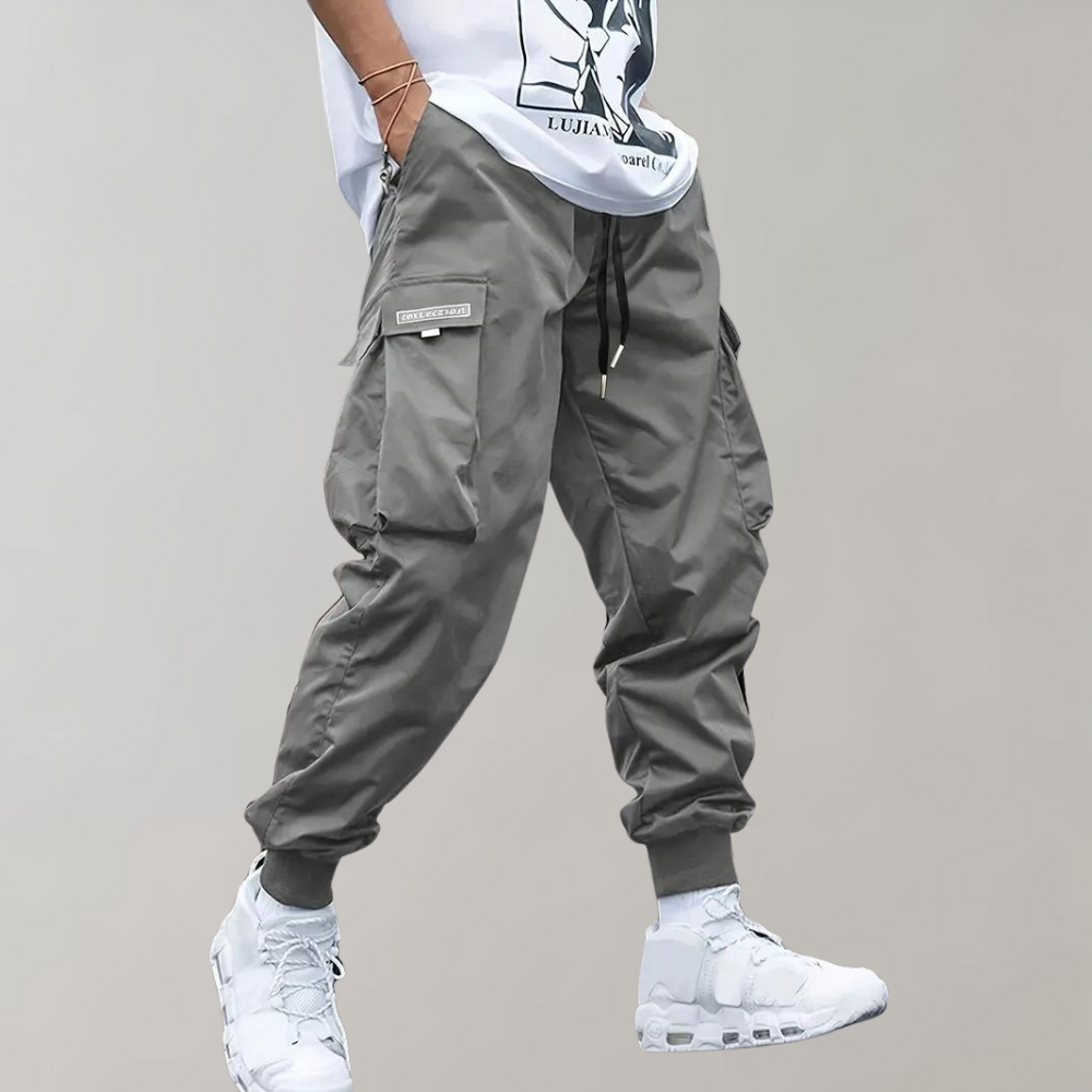 Vielseitige Herren-Cargohose mit schmalem Bein