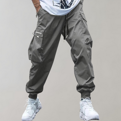 Vielseitige Herren-Cargohose mit schmalem Bein
