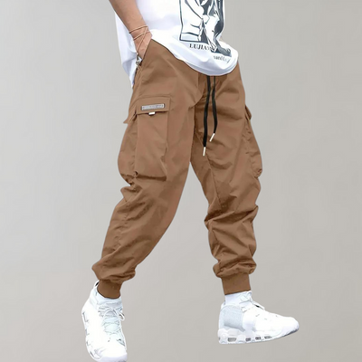 Vielseitige Herren-Cargohose mit schmalem Bein