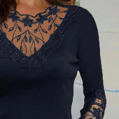 Ketty - Bluse mit V-förmigen Kanten am Hals