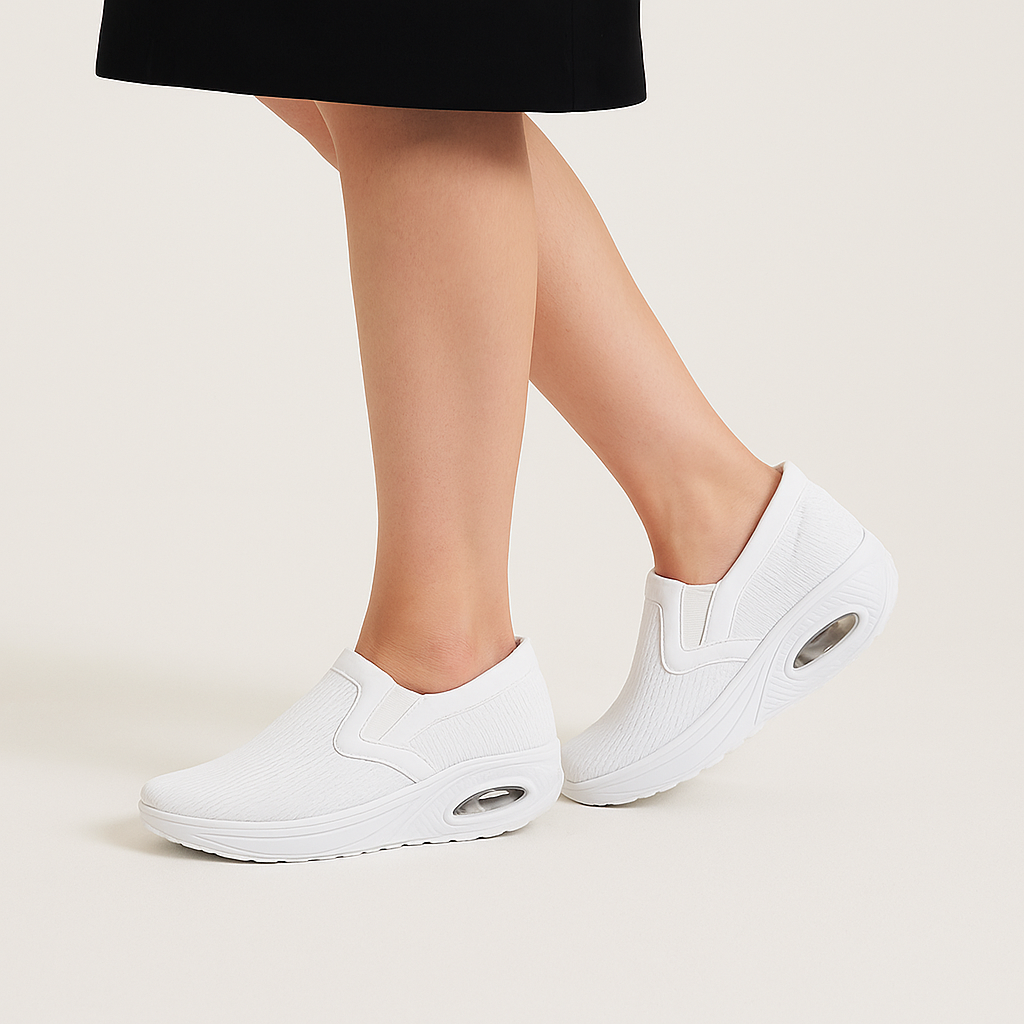 Lightweight sneakers for women