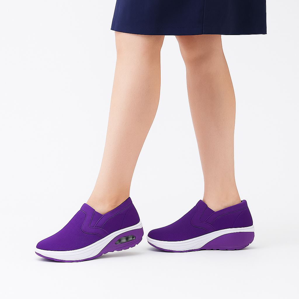 Lightweight sneakers for women