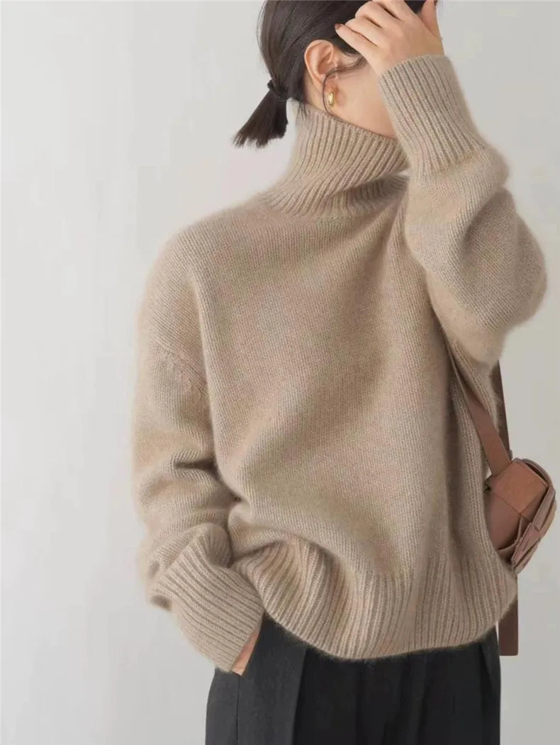 Kuscheliger und schicker Rollkragenpullover natürliche Textur