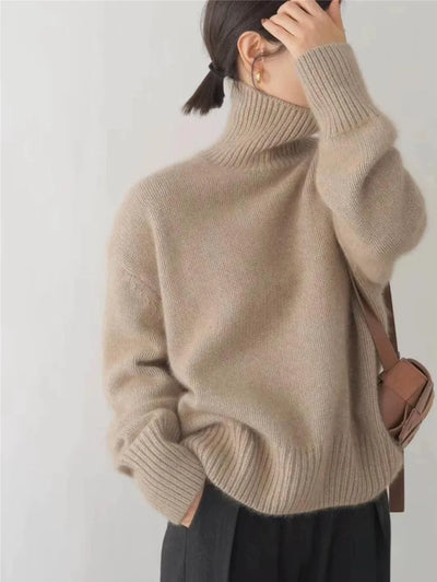 Kuscheliger und schicker Rollkragenpullover natürliche Textur