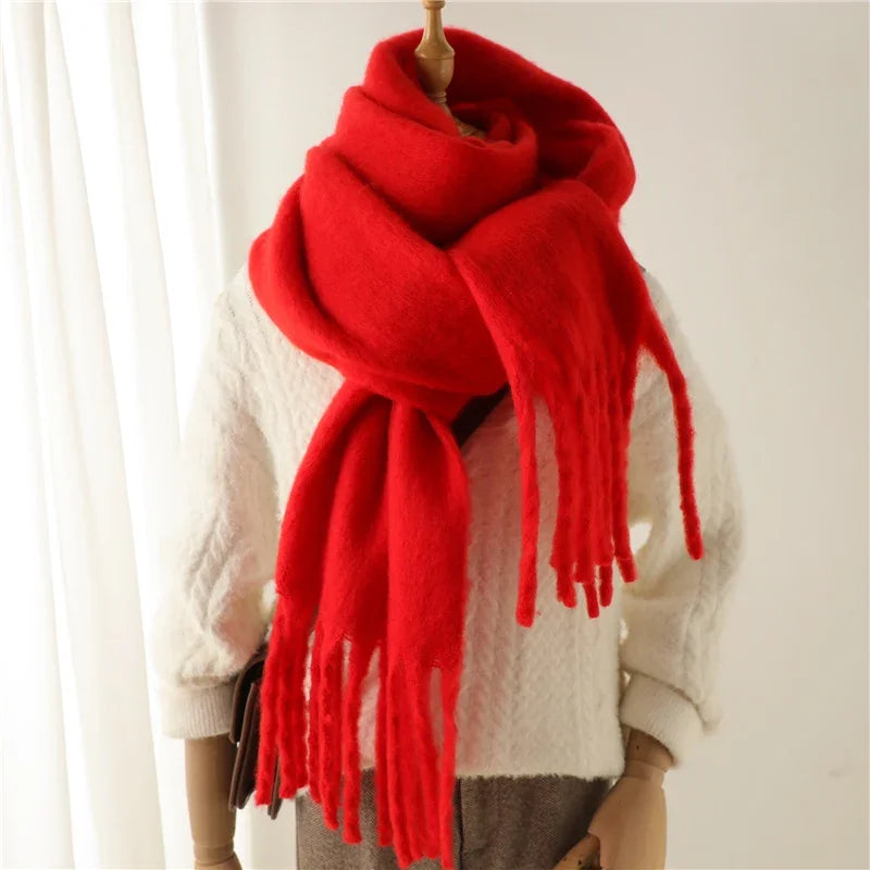Luxuriöser Kaschmirschal für Damen mit großen Quasten für winterlichen Stil und Komfort