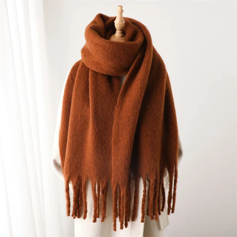 Luxuriöser Kaschmirschal für Damen mit großen Quasten für winterlichen Stil und Komfort