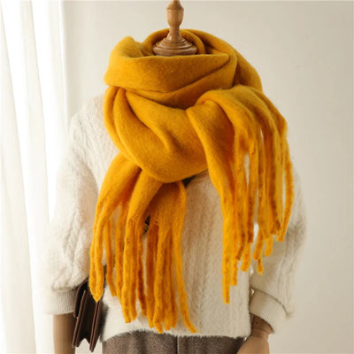Luxuriöser Kaschmirschal für Damen mit großen Quasten für winterlichen Stil und Komfort