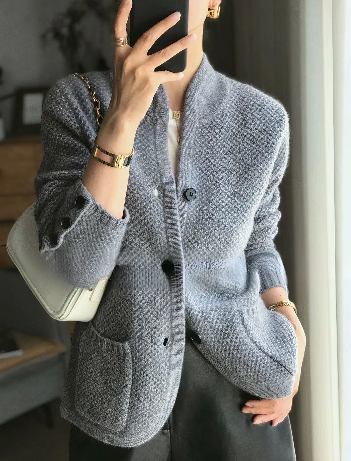 Strickjacke für Damen aus Kaschmir mit Knöpfen für den Stil