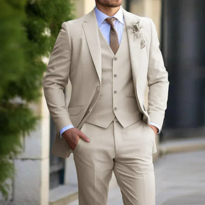 Dreiteiliger Slim Fit-Anzug für Herren mit klassischem Revers - formelle Kleidung für jede Jahreszeit