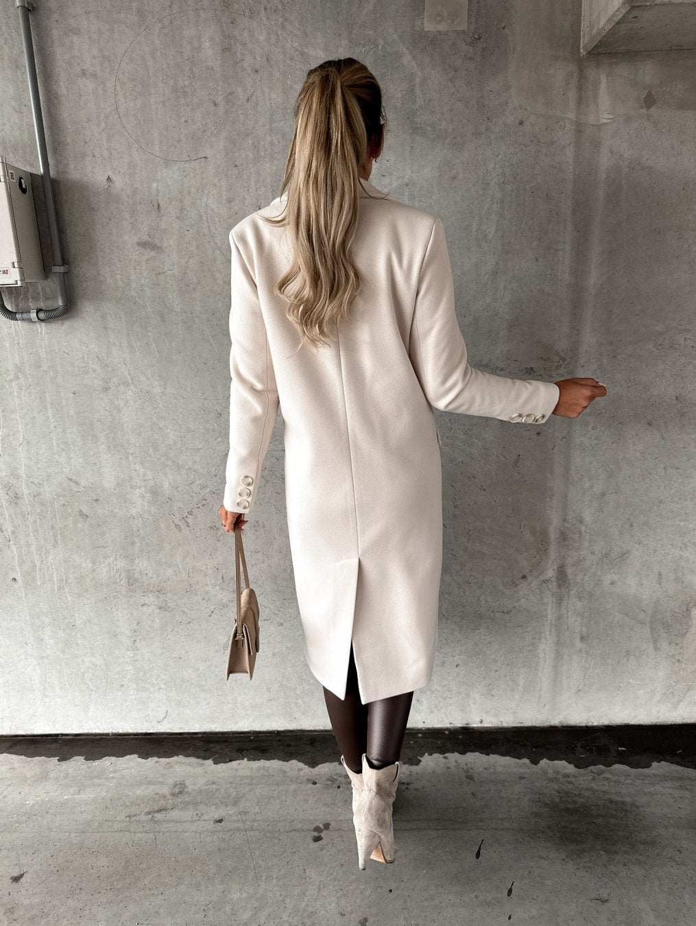 Marina | Stilvoller langer Damenmantel mit eleganter Passform