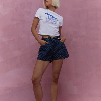 Denim Shorts für Frauen - Hohe Taille - Entspannte Passform - Verstellbarer Kordelzug - Fünf-Taschen-Design