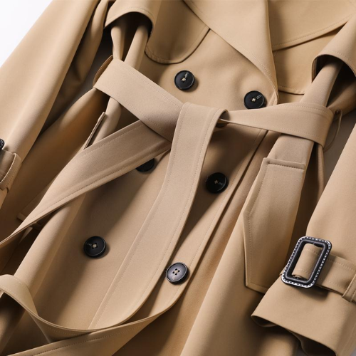 Eleganter langer Trenchcoat mit Gürtel - Must-have für Herbst und Frühling
