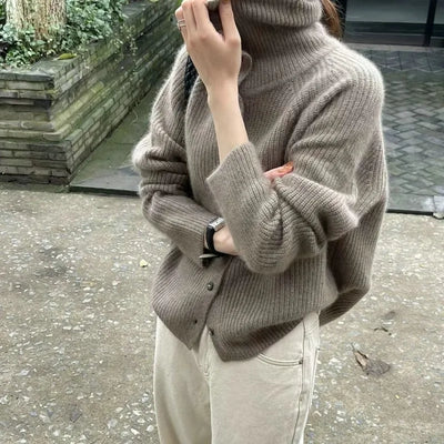 Clara – Strickjacke für Damen, kuschelig gestrickt | Pullover