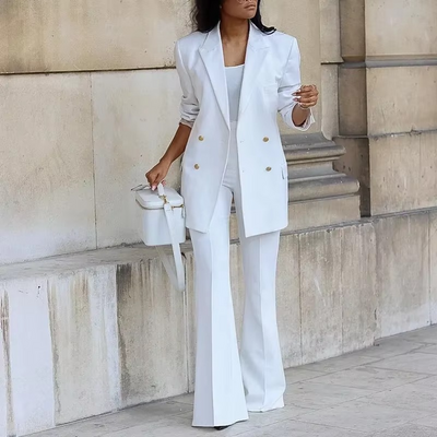 Eleganter Damenblazer mit Knopfverschluss und Schlaghose - Zweiteiliges Set für jede Jahreszeit