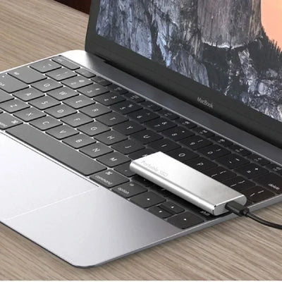 Schnelle externe SSD-Festplatte - modern und kompakt - 16TB/4TB/1TB