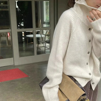 Clara – Strickjacke für Damen, kuschelig gestrickt | Pullover