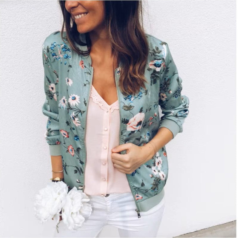Bomberjacke mit floralem Motiv