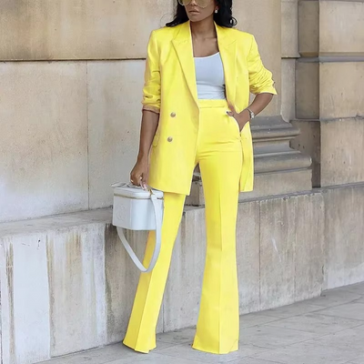 Eleganter Damenblazer mit Knopfverschluss und Schlaghose - Zweiteiliges Set für jede Jahreszeit
